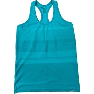 Champion Gear 📌 size medium teal blue textured stretchy athletic wear tank top